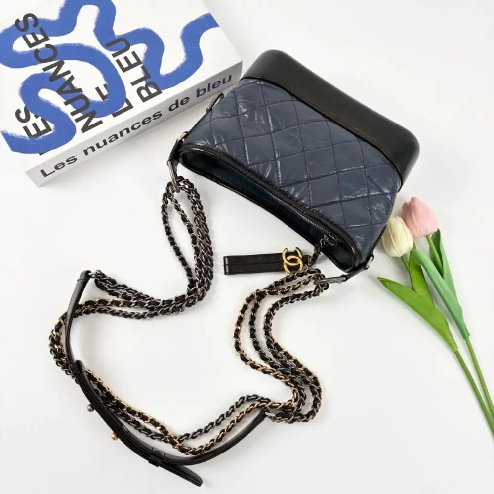 CHANEL brand color